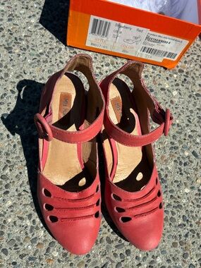 Miz Mooz - leather Mary Jane Heels